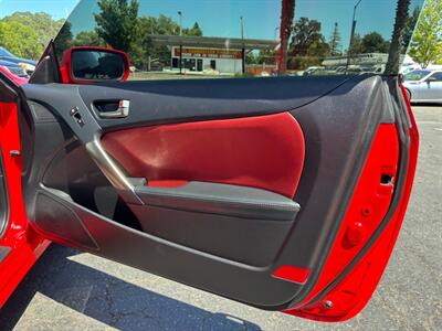 2013 Hyundai Genesis Coupe 2.0T R-Spec   - Photo 10 - Sacramento, CA 95821