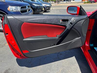 2013 Hyundai Genesis Coupe 2.0T R-Spec   - Photo 11 - Sacramento, CA 95821