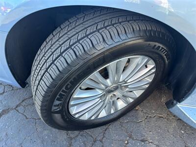 2013 Chrysler Town & Country Limited   - Photo 29 - Sacramento, CA 95821