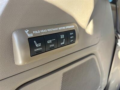 2013 Chrysler Town & Country Limited   - Photo 9 - Sacramento, CA 95821