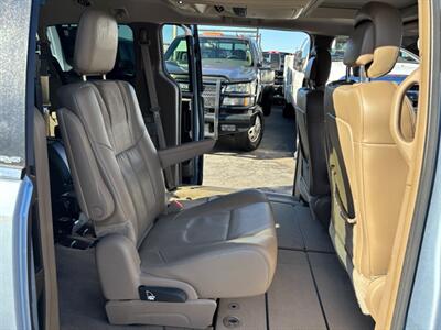 2013 Chrysler Town & Country Limited   - Photo 19 - Sacramento, CA 95821