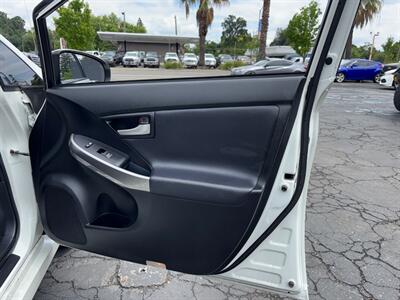 2013 Toyota Prius Persona Series SE   - Photo 14 - Sacramento, CA 95821