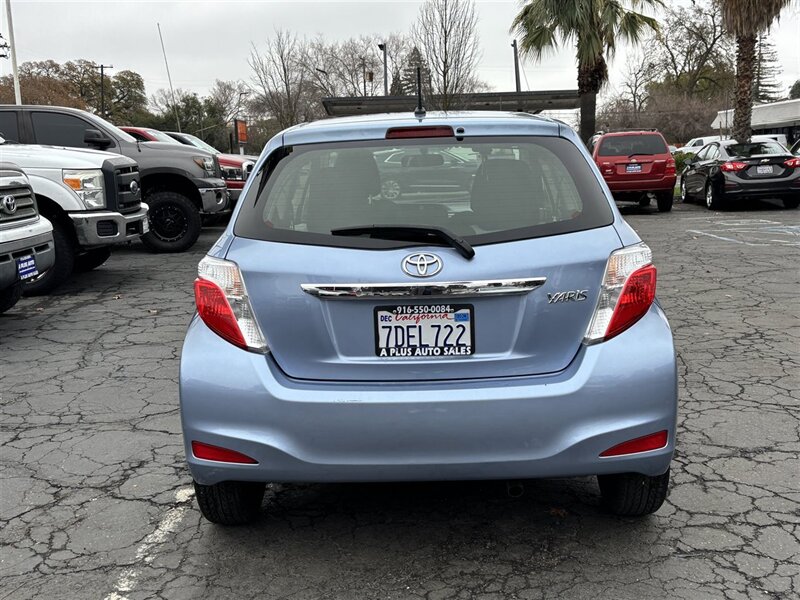 2014 Toyota Yaris L photo 3