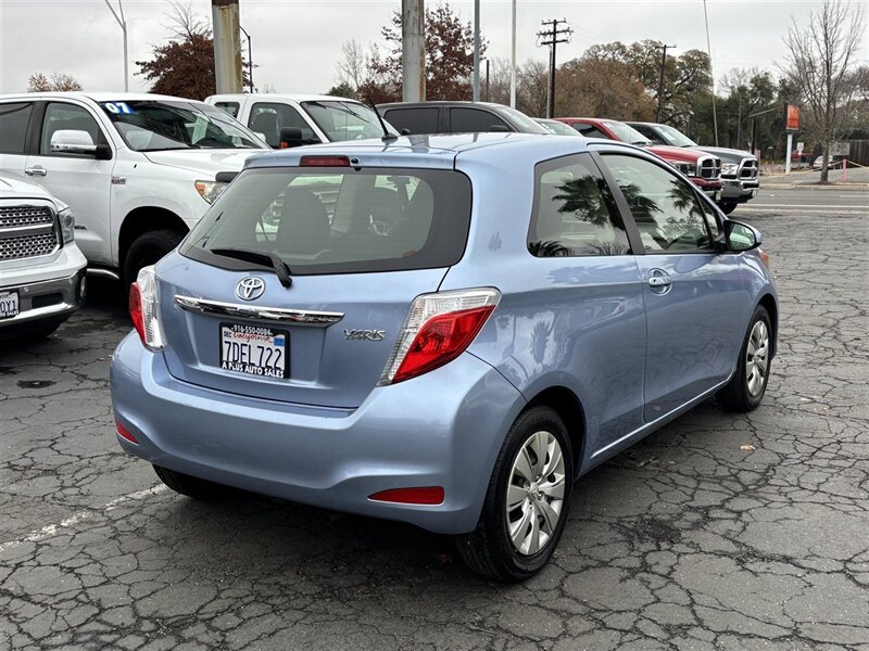 2014 Toyota Yaris L photo 2