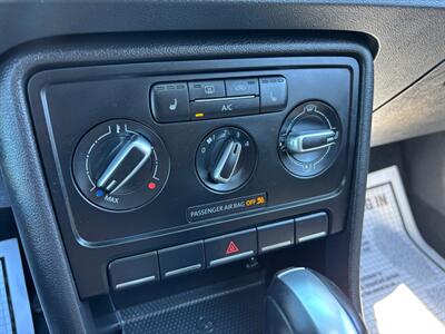 2014 Volkswagen Beetle-Classic 2.5L PZEV   - Photo 15 - Sacramento, CA 95821