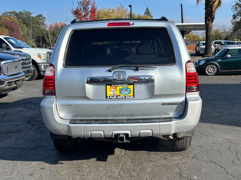 2006 Toyota 4Runner SR5 photo 2