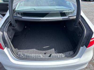 2017 Jaguar XF 35t Premium - Photo 11 - Sacramento, CA 95821