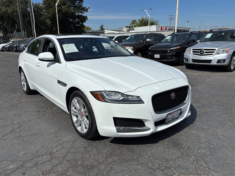 2017 Jaguar XF 35t Premium  