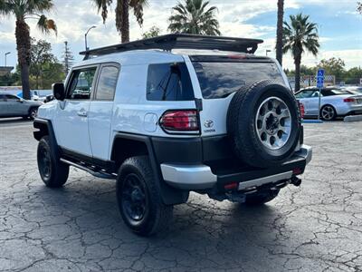 2011 Toyota FJ Cruiser   - Photo 4 - Sacramento, CA 95821