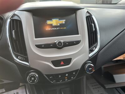 2017 Chevrolet Cruze LS Auto   - Photo 12 - Tamaqua, PA 18252