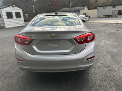 2017 Chevrolet Cruze LS Auto   - Photo 5 - Tamaqua, PA 18252