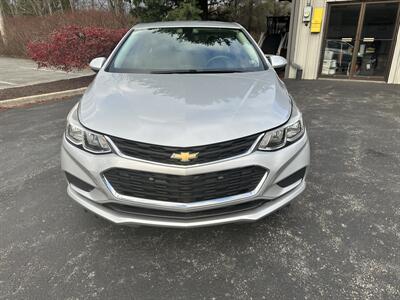 2017 Chevrolet Cruze LS Auto   - Photo 2 - Tamaqua, PA 18252