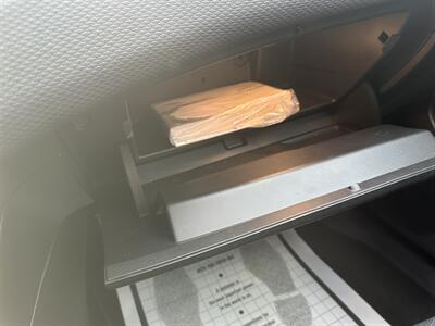 2017 Chevrolet Cruze LS Auto   - Photo 10 - Tamaqua, PA 18252