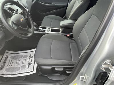 2017 Chevrolet Cruze LS Auto   - Photo 7 - Tamaqua, PA 18252