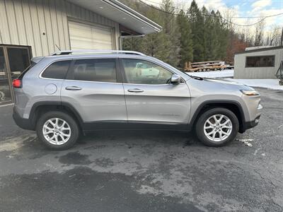 2018 Jeep Cherokee Latitude   - Photo 4 - Tamaqua, PA 18252