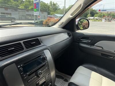 2008 Chevrolet Suburban LTZ - Photo 11 - Tamaqua, PA 18252