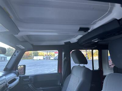 2012 Jeep Wrangler Unlimited Sport   - Photo 11 - Tamaqua, PA 18252
