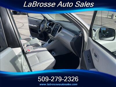 2004 Toyota Highlander   - Photo 15 - Spokane Valley, WA 99016