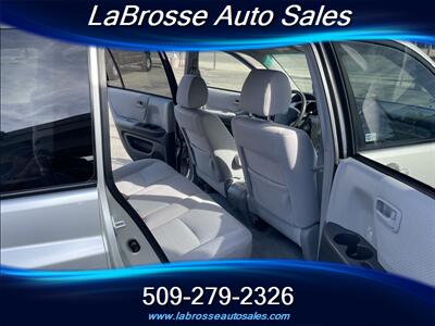 2004 Toyota Highlander   - Photo 14 - Spokane Valley, WA 99016