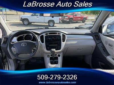 2004 Toyota Highlander   - Photo 11 - Spokane Valley, WA 99016