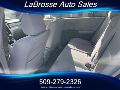 2004 Toyota Highlander   - Photo 10 - Spokane Valley, WA 99016