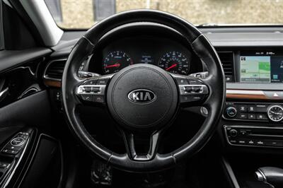 2018 Kia Cadenza Premium   - Photo 18 - Dallas, TX 75220