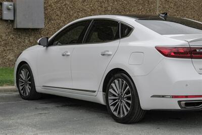 2018 Kia Cadenza Premium   - Photo 14 - Dallas, TX 75220