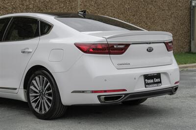 2018 Kia Cadenza Premium   - Photo 15 - Dallas, TX 75220