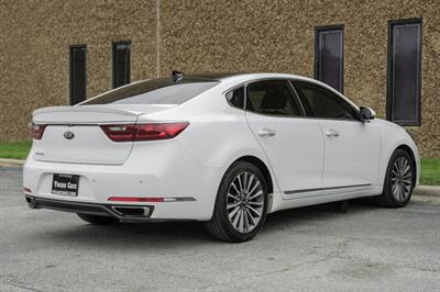 2018 Kia Cadenza Premium   - Photo 11 - Dallas, TX 75220