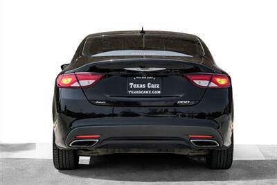 2016 Chrysler 200 Series S   - Photo 13 - Dallas, TX 75220