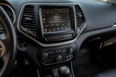 2016 Jeep Cherokee Limited   - Photo 28 - Dallas, TX 75220