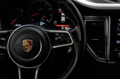 2018 Porsche Macan Turbo   - Photo 17 - Dallas, TX 75220