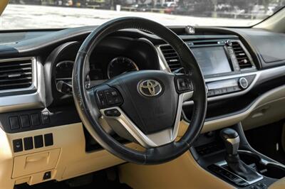 2015 Toyota Highlander XLE V6   - Photo 18 - Dallas, TX 75220