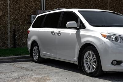 2016 Toyota Sienna XLE 7 Passenger   - Photo 7 - Dallas, TX 75220