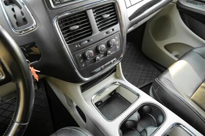 2020 Dodge Grand Caravan SXT   - Photo 27 - Dallas, TX 75220