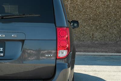 2020 Dodge Grand Caravan SXT   - Photo 59 - Dallas, TX 75220