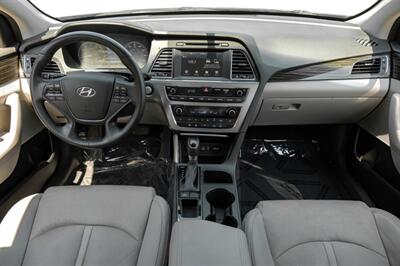 2016 Hyundai SONATA Limited   - Photo 17 - Dallas, TX 75220