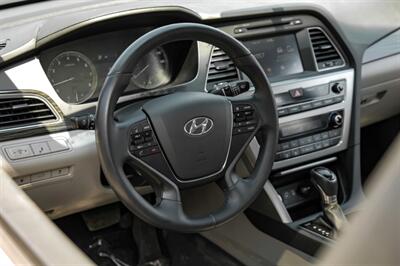 2016 Hyundai SONATA Limited   - Photo 18 - Dallas, TX 75220