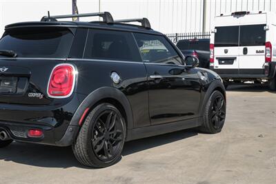 2017 MINI Hardtop 2 Door   - Photo 13 - Dallas, TX 75220