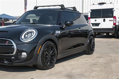 2017 MINI Hardtop 2 Door   - Photo 10 - Dallas, TX 75220