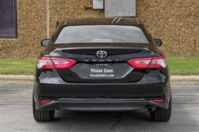 2018 Toyota Camry LE   - Photo 9 - Dallas, TX 75220