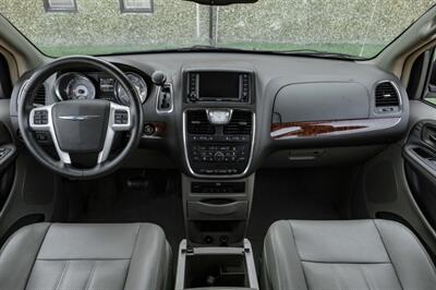 2014 Chrysler Town & Country Touring-L   - Photo 17 - Dallas, TX 75220