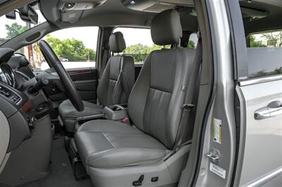 2014 Chrysler Town & Country Touring-L   - Photo 4 - Dallas, TX 75220