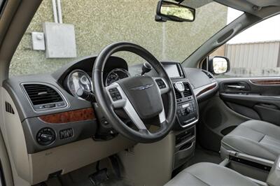 2014 Chrysler Town & Country Touring-L   - Photo 3 - Dallas, TX 75220