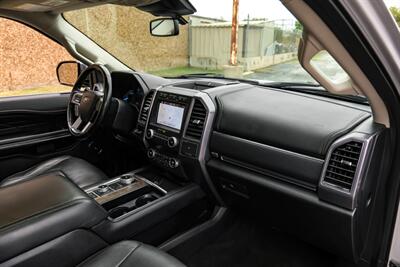 2019 Ford Expedition MAX Platinum   - Photo 16 - Dallas, TX 75220