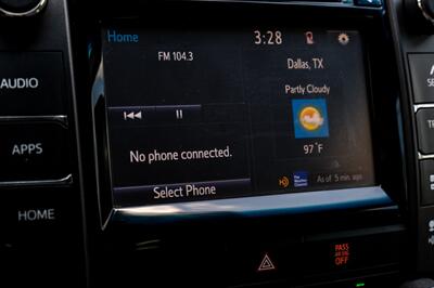 2015 Toyota Camry SE   - Photo 29 - Dallas, TX 75220