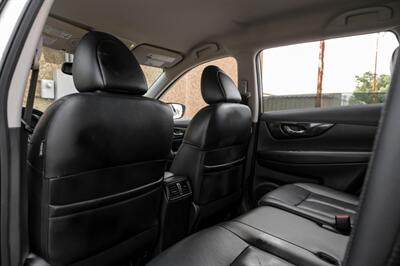 2018 Nissan Rogue SL   - Photo 38 - Dallas, TX 75220