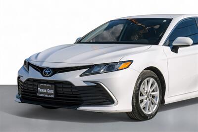 2021 Toyota Camry LE   - Photo 8 - Dallas, TX 75220