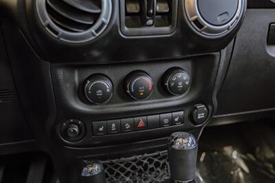 2014 Jeep Wrangler Unlimited Rubicon   - Photo 23 - Dallas, TX 75220