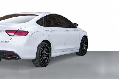 2015 Chrysler 200 S   - Photo 13 - Dallas, TX 75220